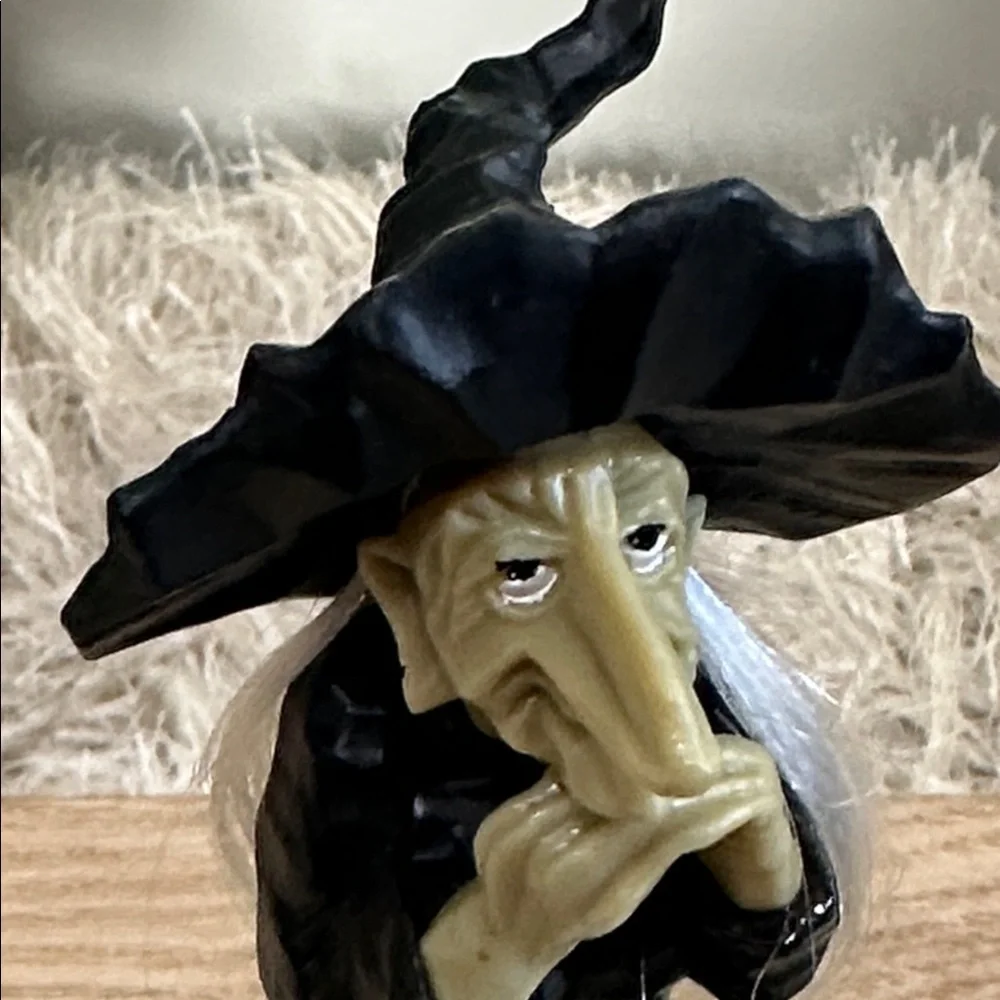 Vintage Witch Wilton 1979 5